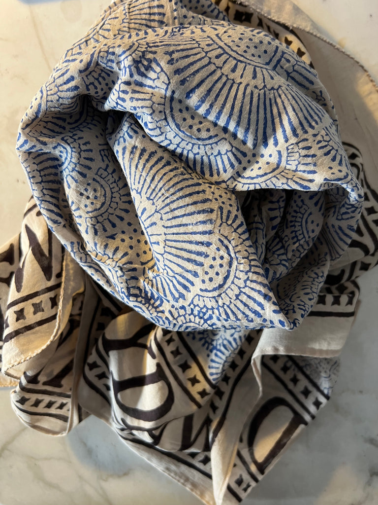 NEW INDIA BOHO Cloth - BLUE COSMO - size MEDIUM